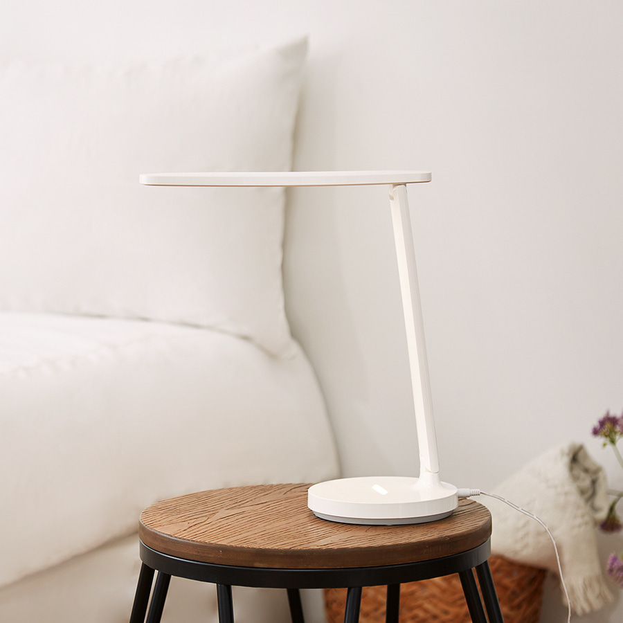 Prism LED無線可折疊桌燈-白